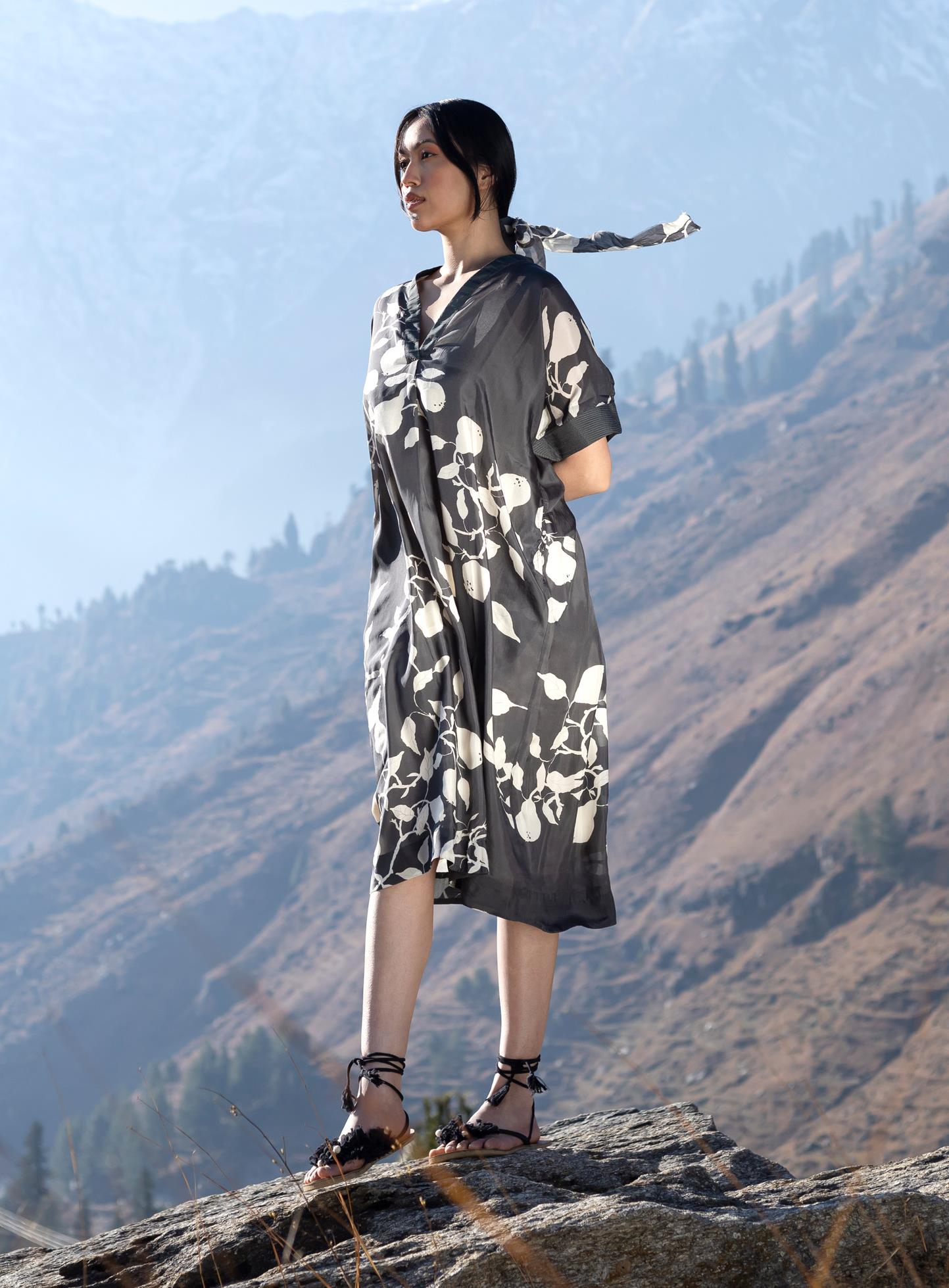 Elumi kaftan - Charcoal/Tea - Silk